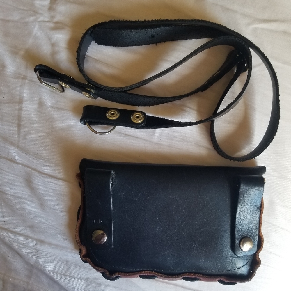 Hand crafted small laced leather crossbody clutch purse Black Brown - Picture 9 of 11